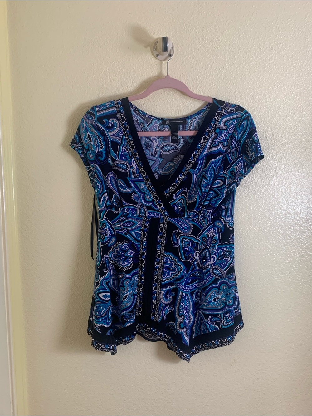 NWOT INC International Concepts Blue Paisley Faux-Wrap V-Neck Top, Size XL